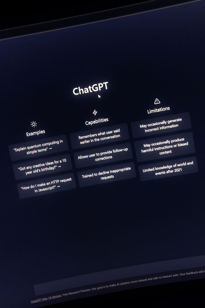 Detailed technical specification diagram for Claude: System Prompts