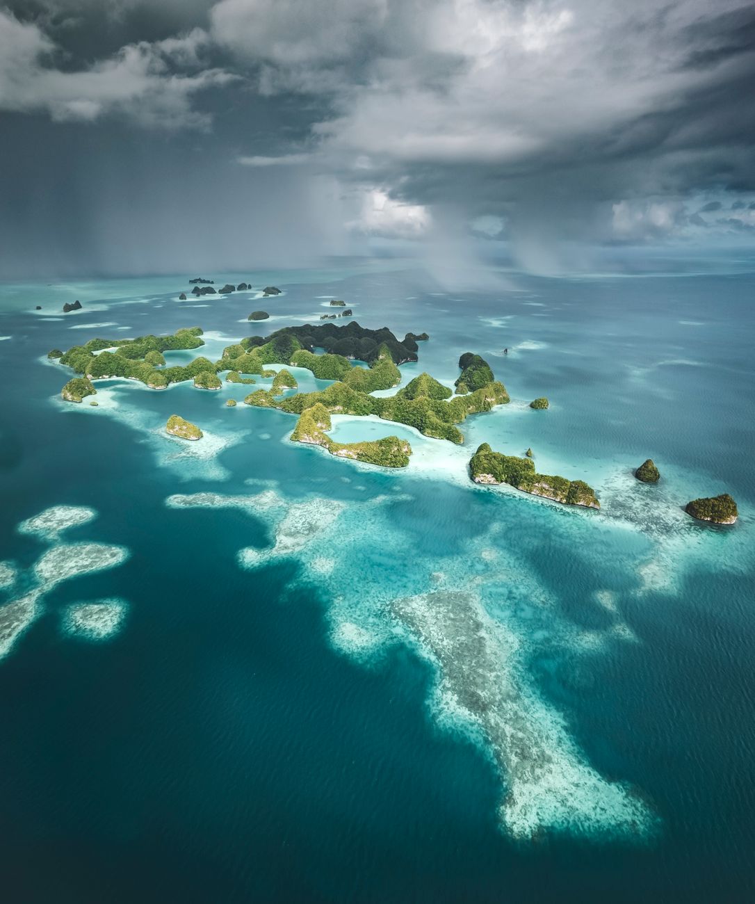 Detailed technical specification diagram for Geolocating a random island using geometry and CUDA programming